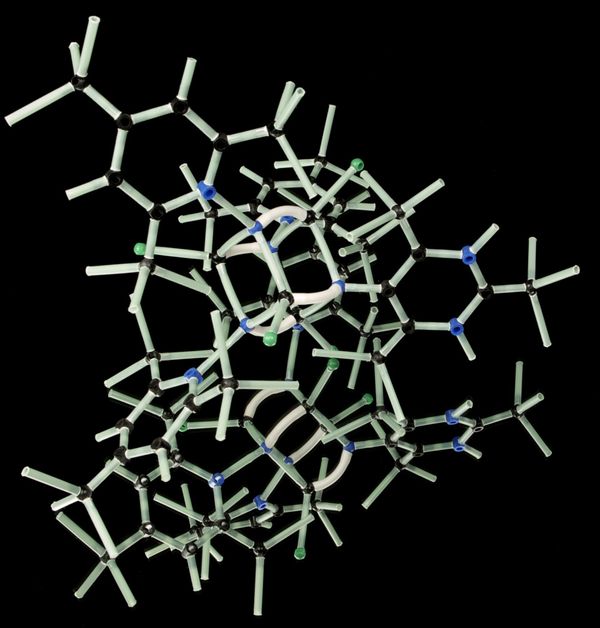 Atomix: A Molecule Building Game for Chemistry Nerds